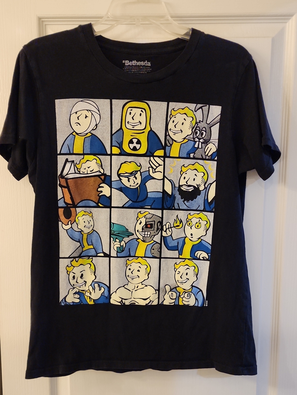 Fallout 4 Men's Size Medium, Black T-Shirt, Vintage 2016 Bethesda